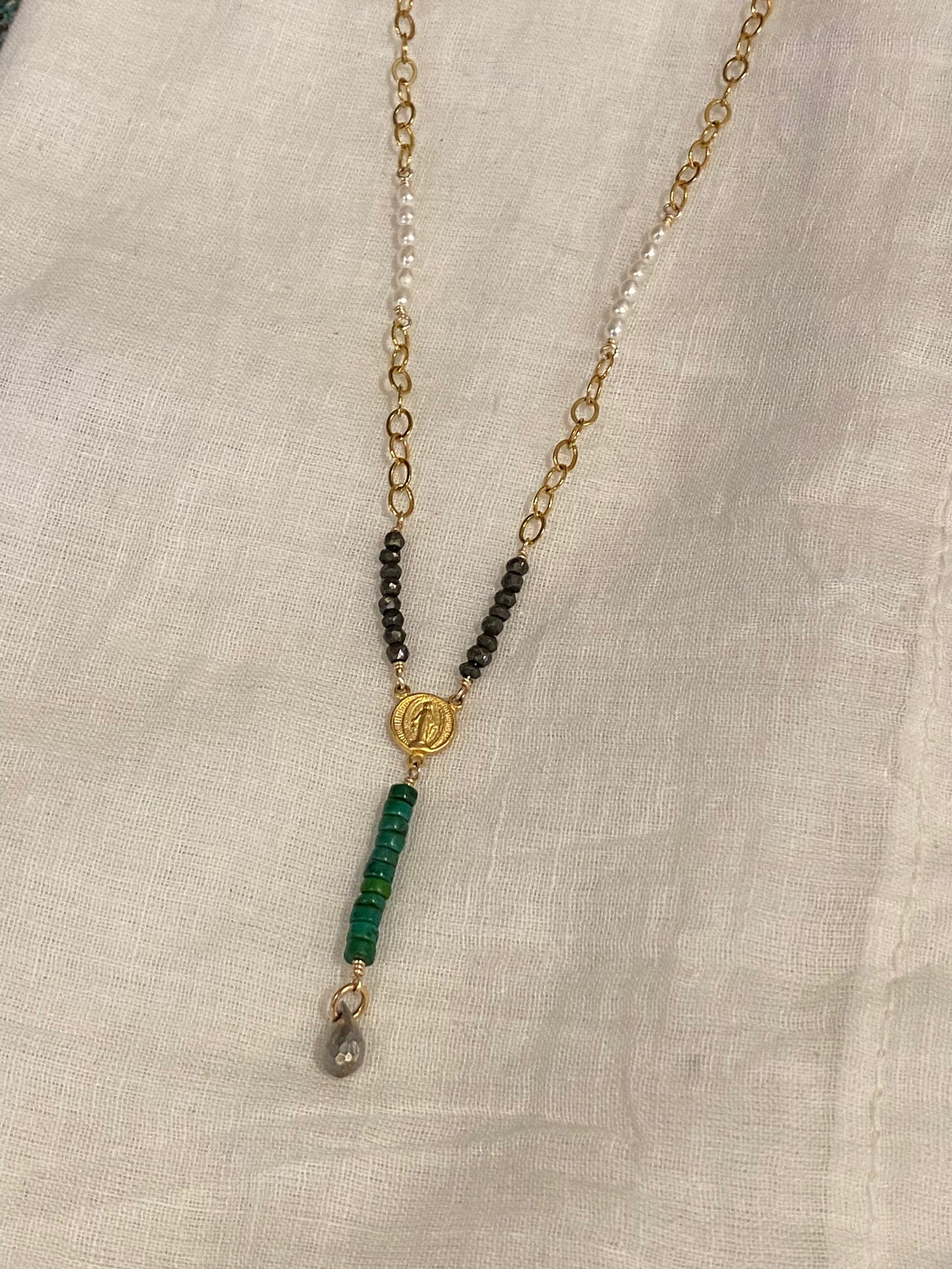 JN4313 Goldfill Chain W/Pearl/Pyrite/Jasper/Silver Drop