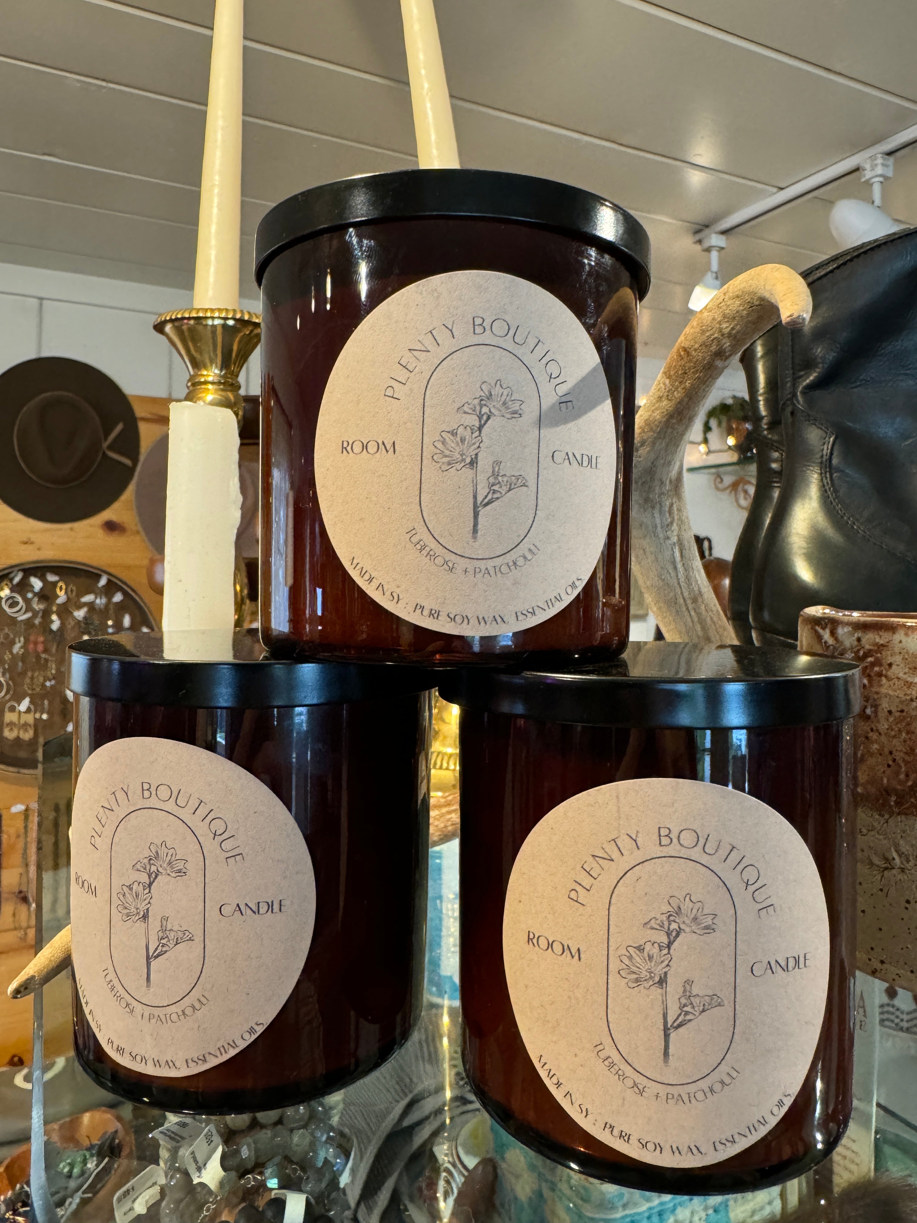Tuberose & Patchouli Candle Plenty's Exclusive Scent