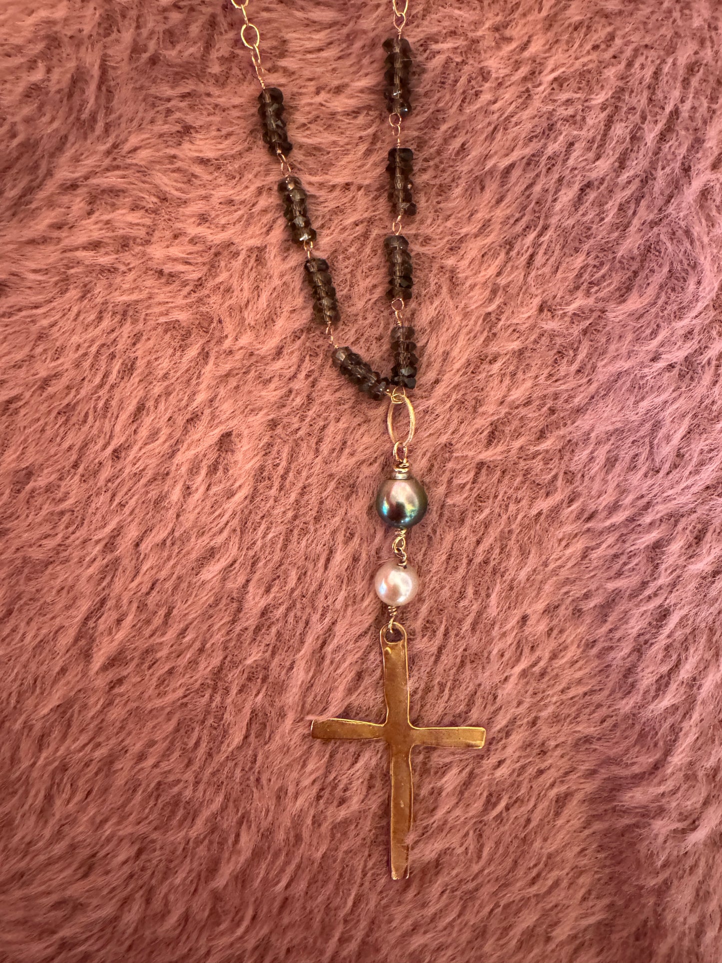 SN4232-GoldCross/TahitianPearl/SmokyQuartzNecklace