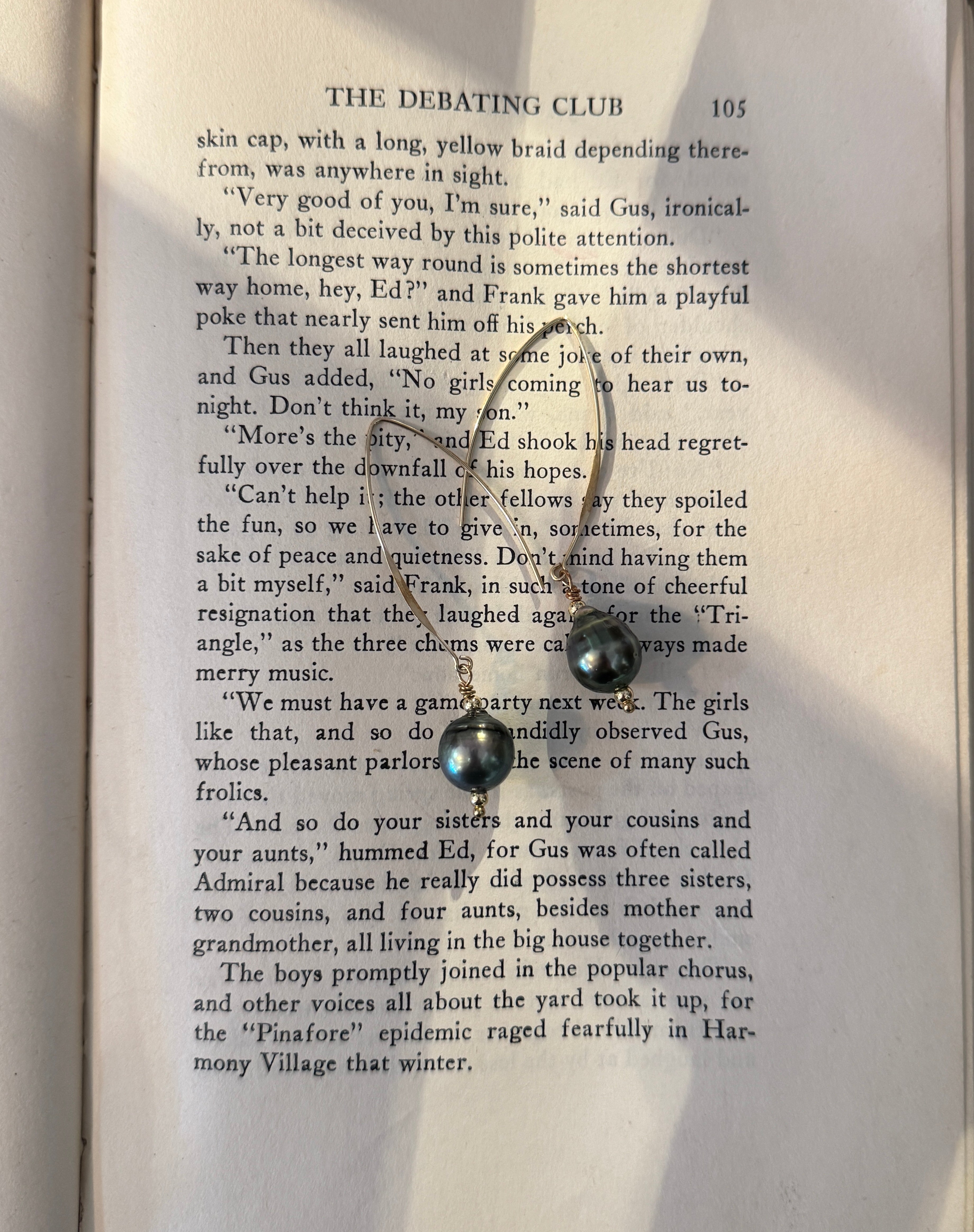 SN4473-TahitianHookEarrings