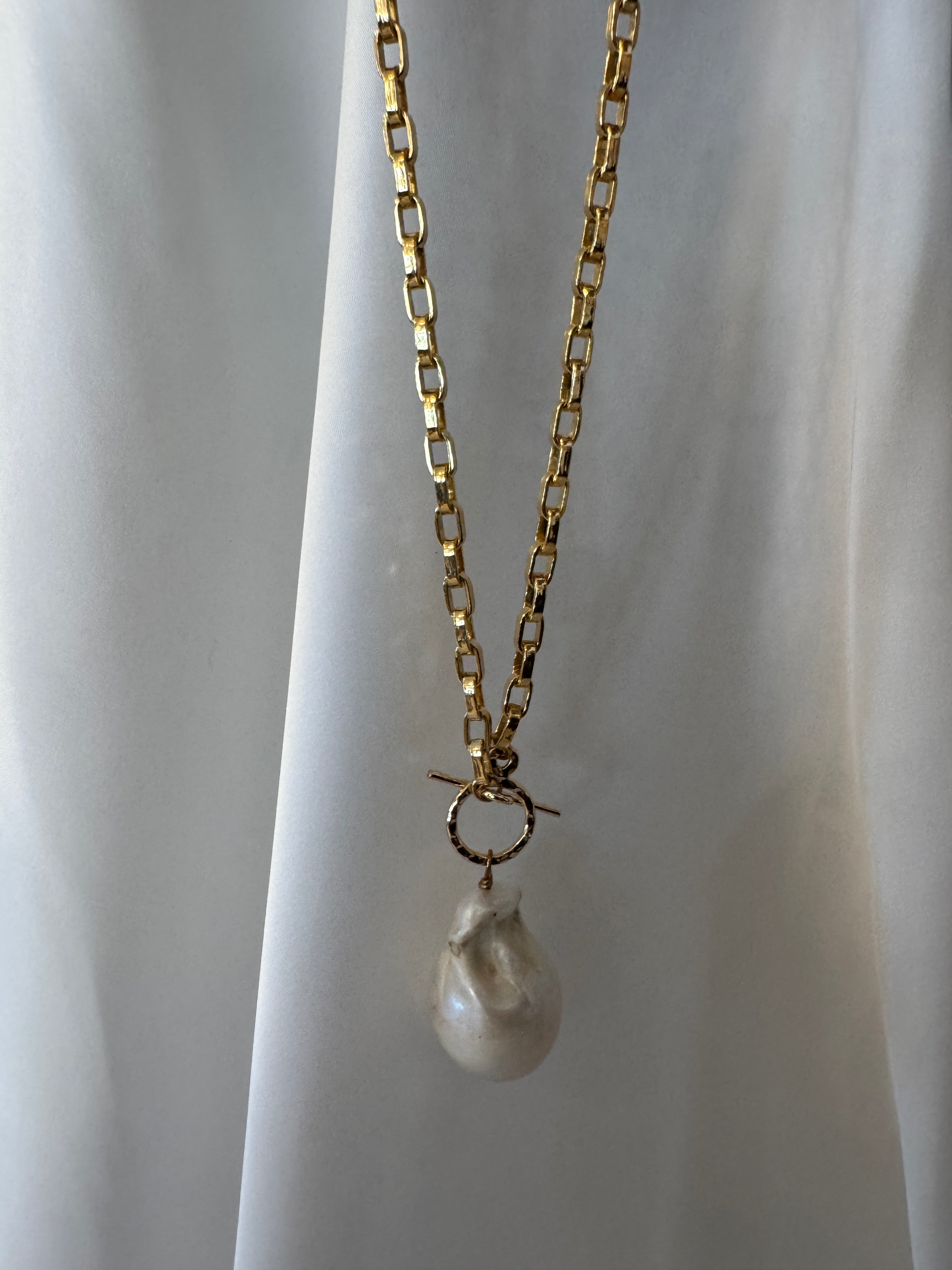 SN4497-SouthSeaWhitePearlFancyChainNecklace