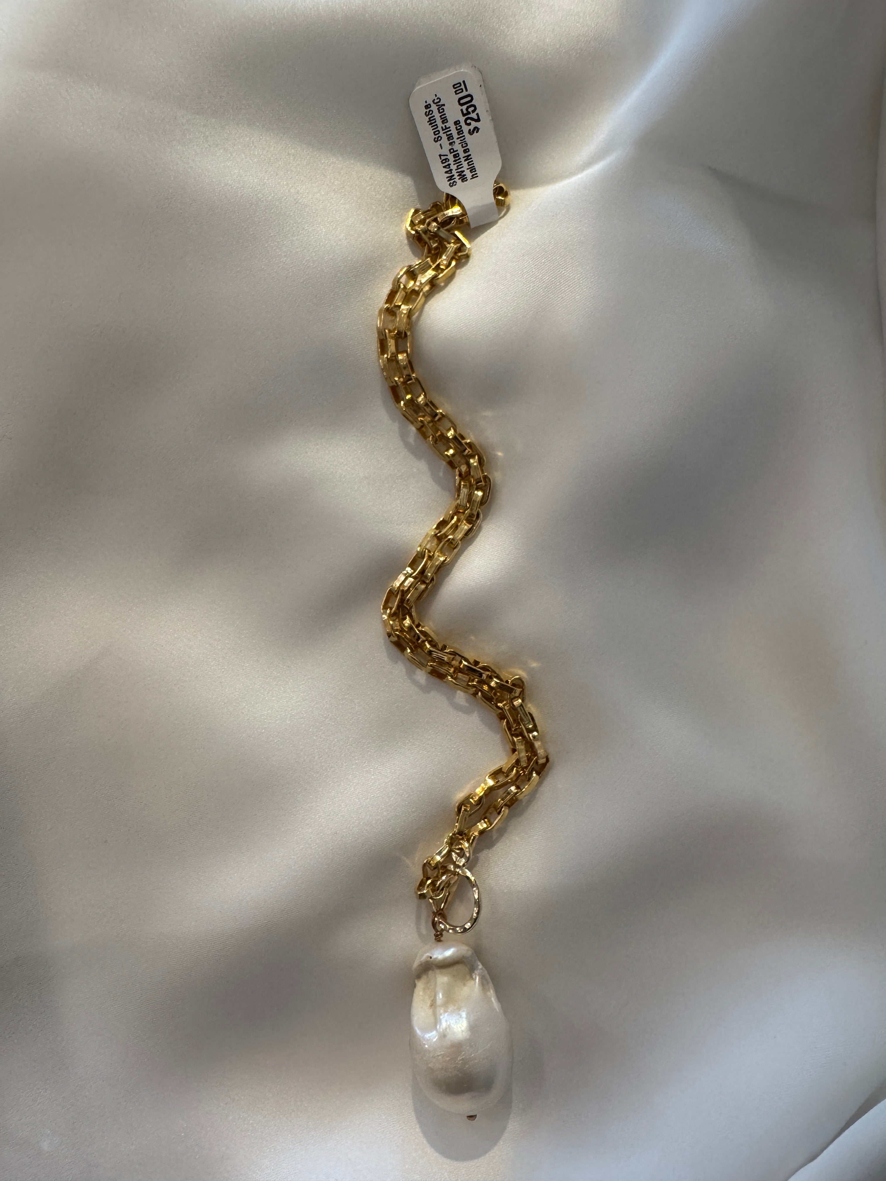 SN4497-SouthSeaWhitePearlFancyChainNecklace