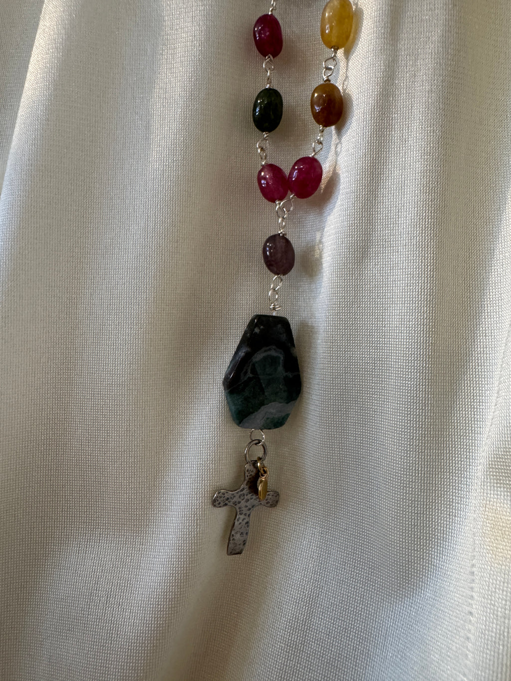 SN4261-MulitColoredStones/SmallCrossPendant