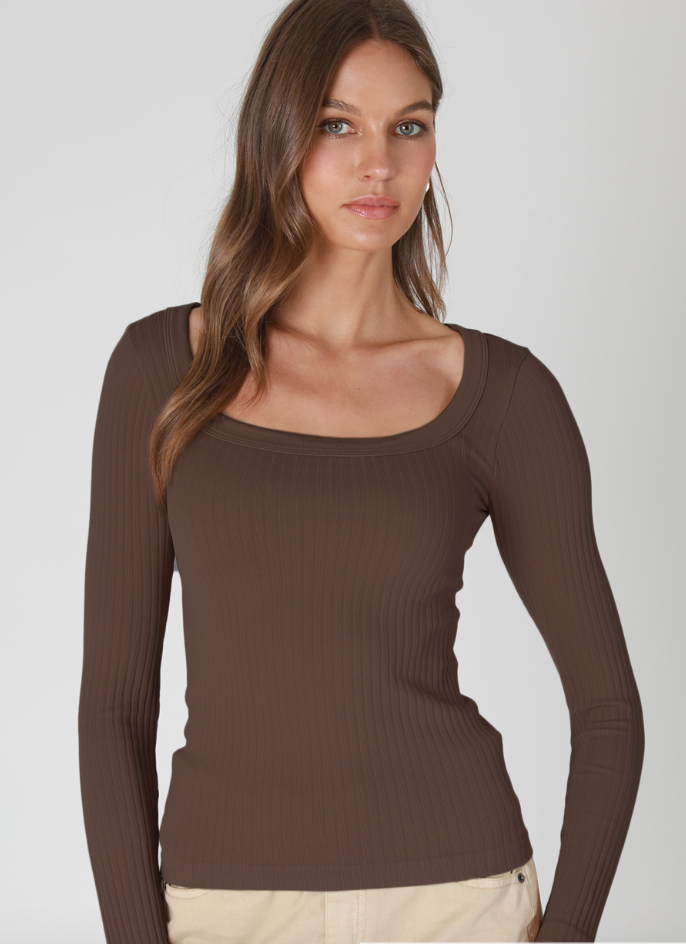 Wide ribbed Square Top