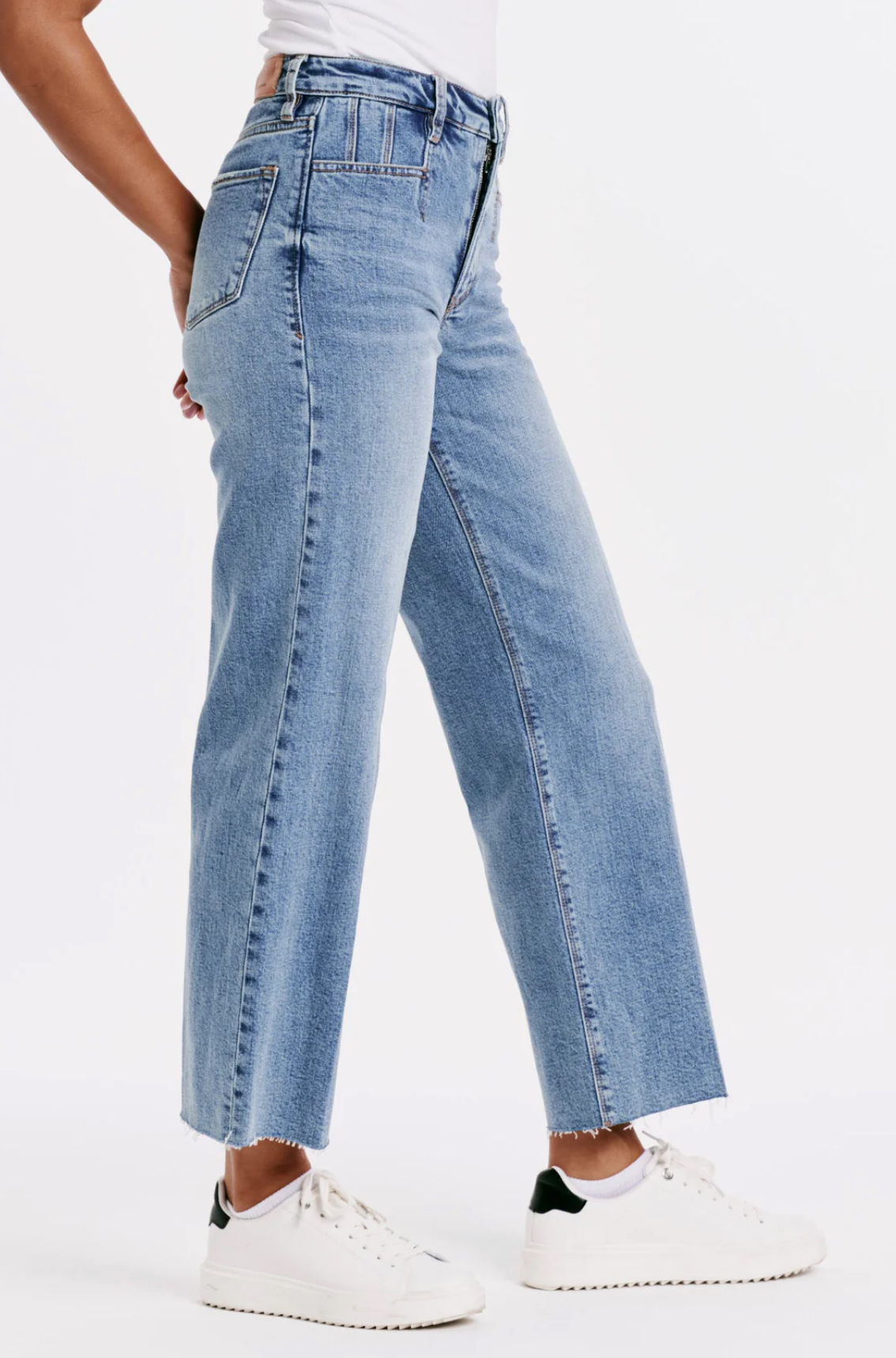 Holly Jean