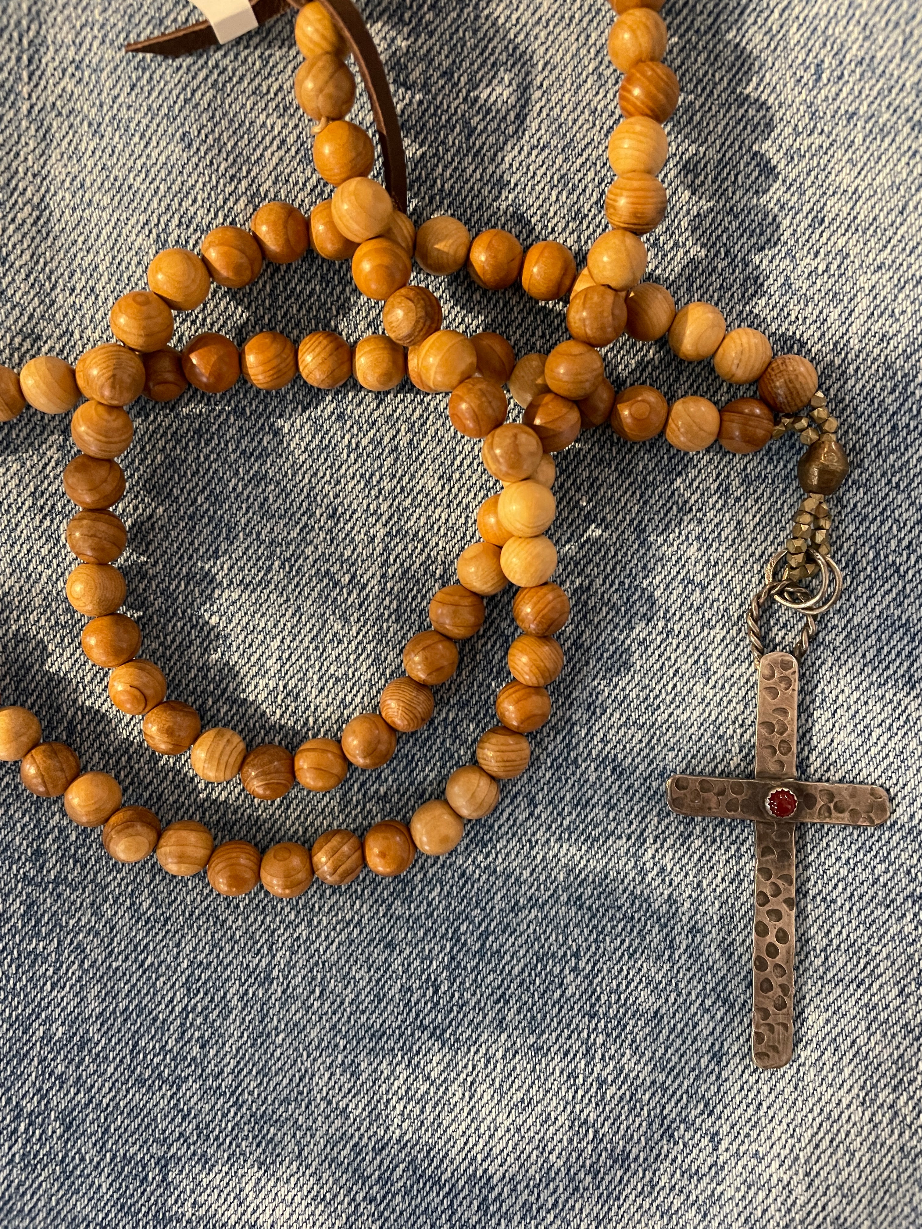 JN3865 Sandalwood/Brass Beads W/Handmade Sterling Cross W/Carnelian
